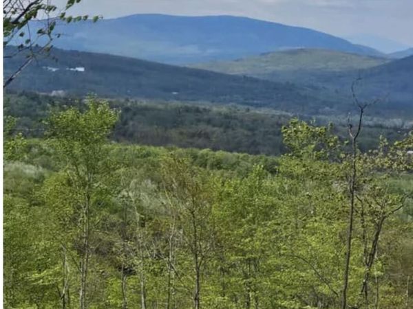 040 Streaked Mountain Rd, Buckfield, ME 04220