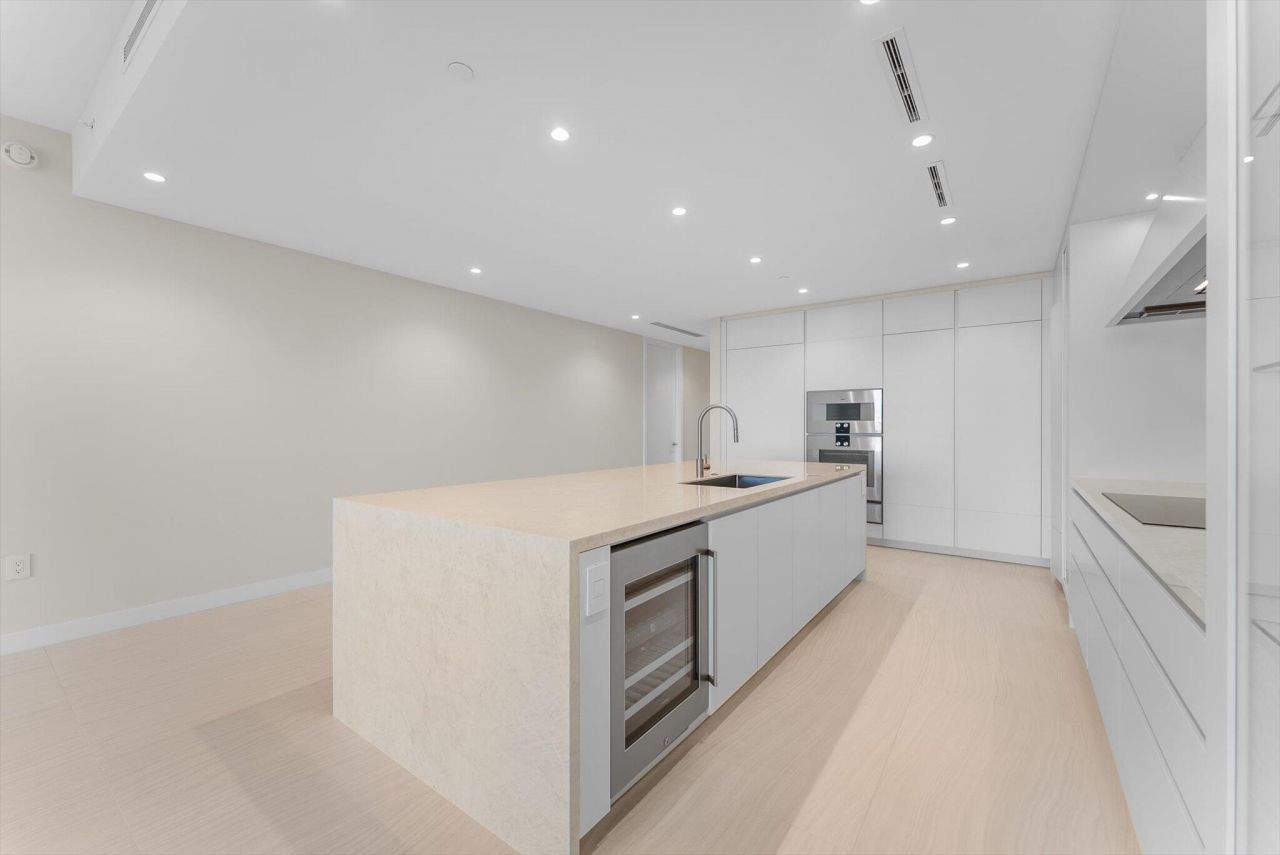 220 SE Mizner Boulevard, Unit 609, Boca Raton, FL 33432 Photo