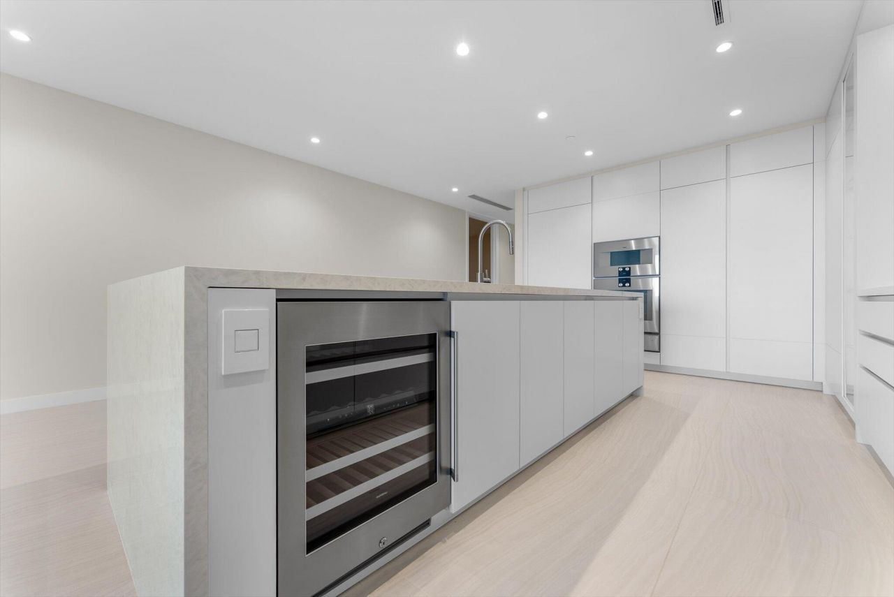 220 SE Mizner Boulevard, Unit 609, Boca Raton, FL 33432 Photo