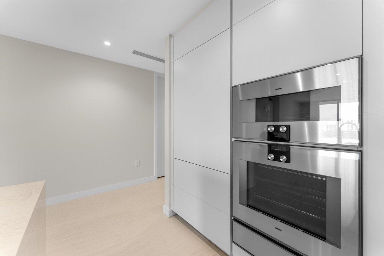 220 SE Mizner Boulevard, Unit 609, Boca Raton, FL 33432 Photo