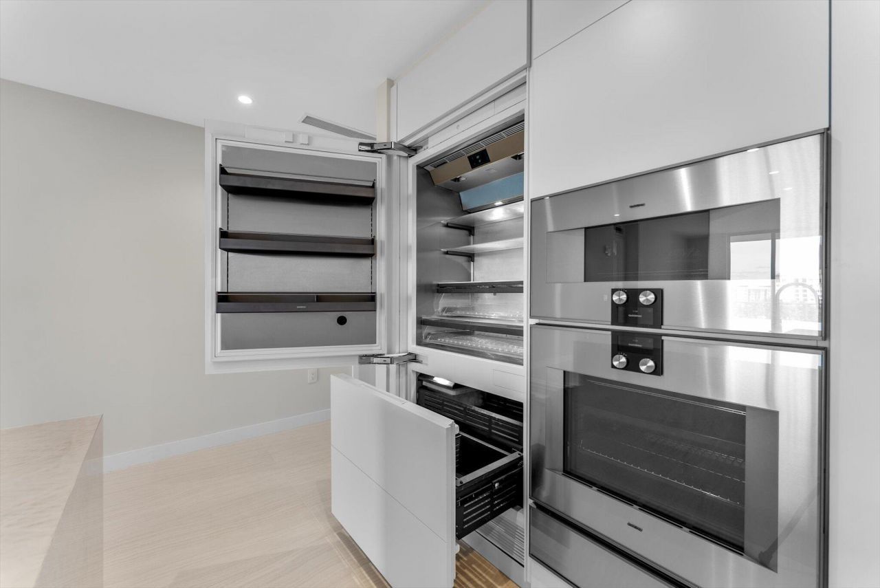 220 SE Mizner Boulevard, Unit 609, Boca Raton, FL 33432 Photo