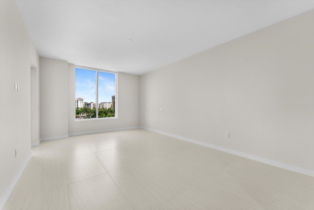 220 SE Mizner Boulevard, Unit 609, Boca Raton, FL 33432 Photo