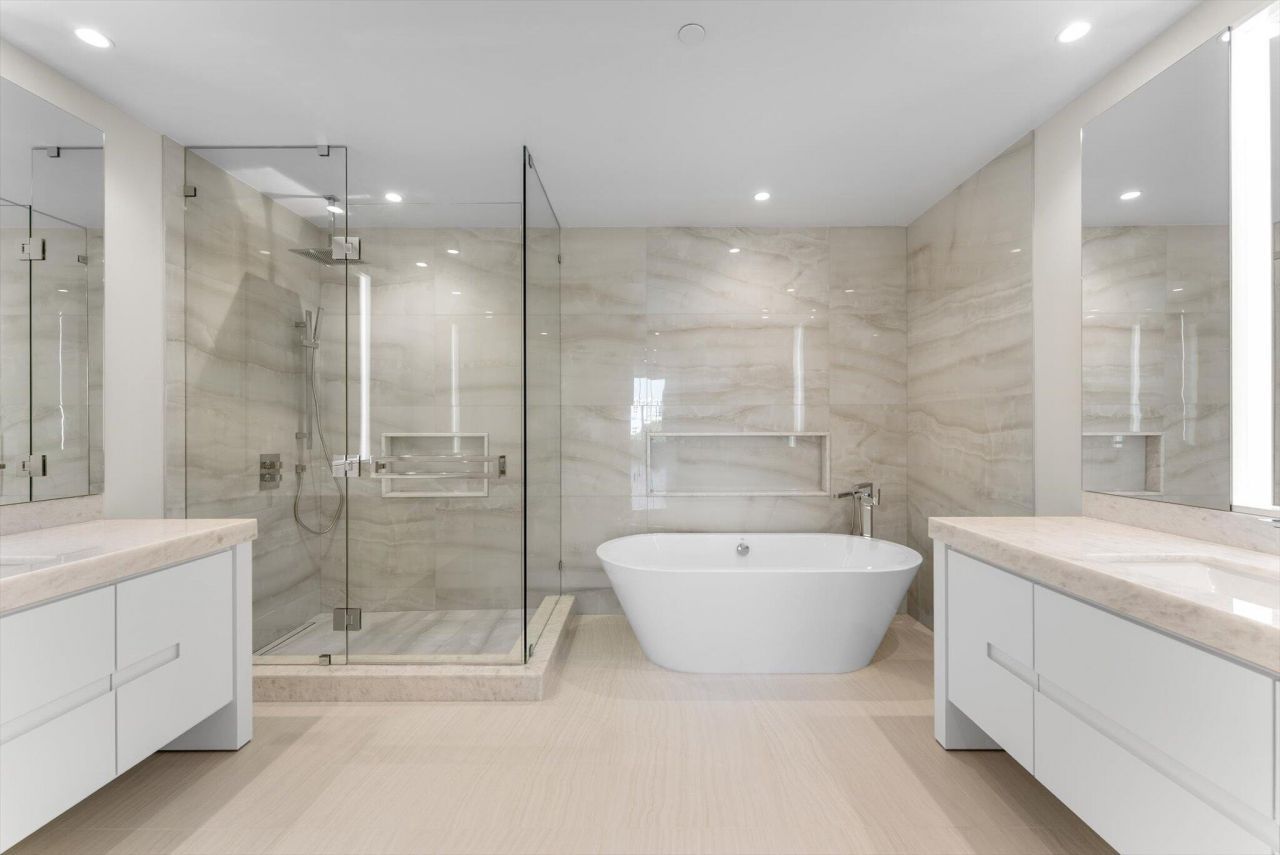 220 SE Mizner Boulevard, Unit 609, Boca Raton, FL 33432 Photo