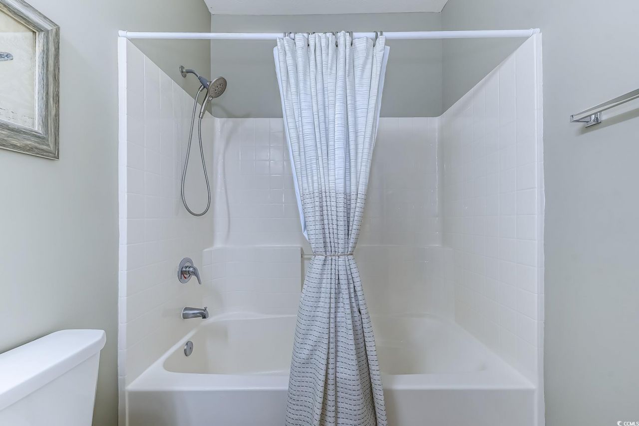 601 N Hillside Dr. Photo 17