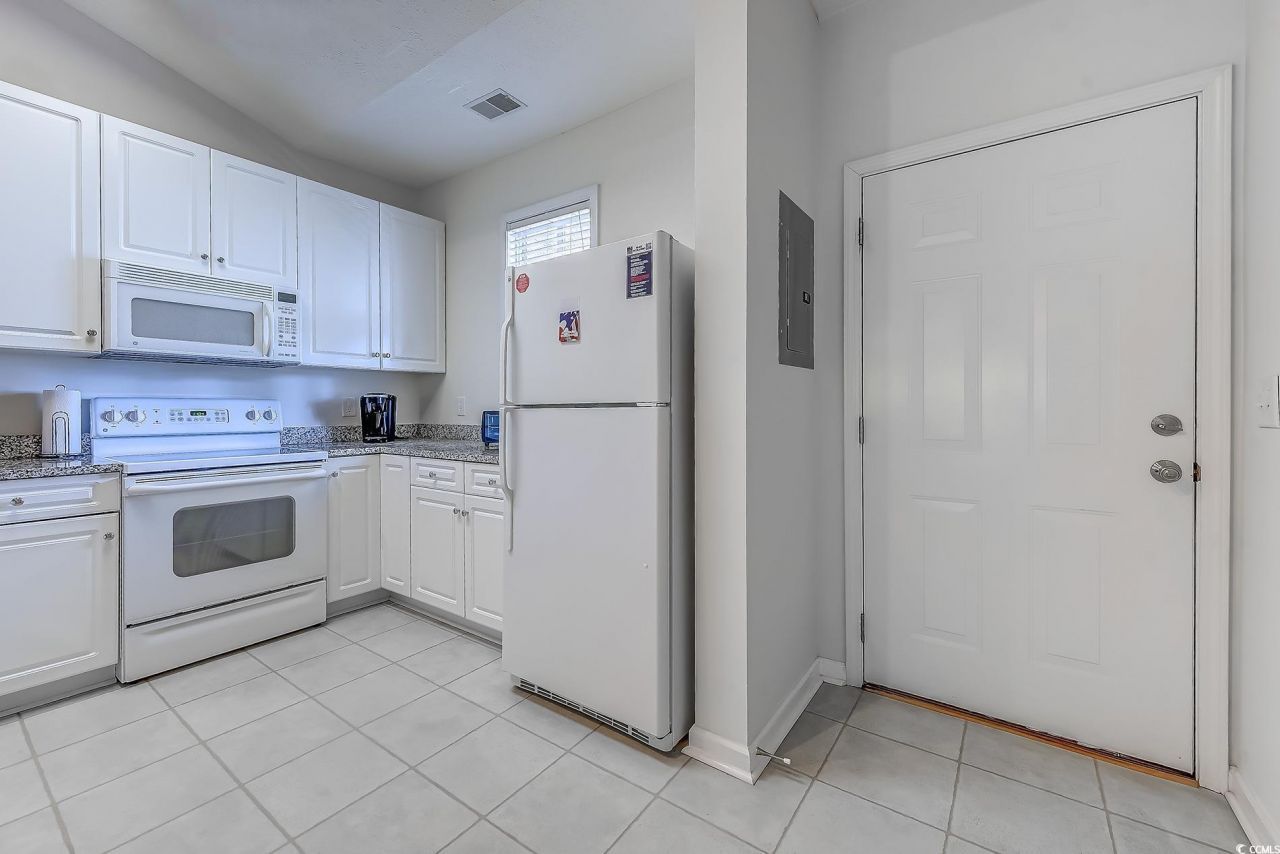 601 N Hillside Dr. Photo 23