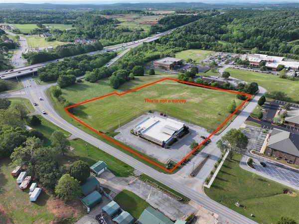 5201 Willow Creek Drive, Springdale, AR 72762