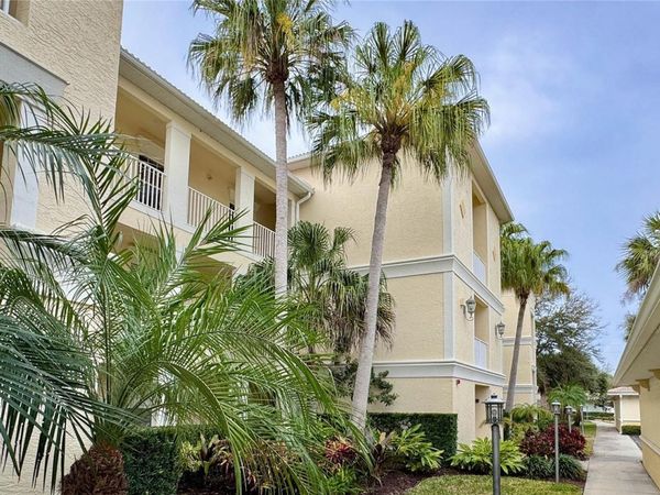 600 GARDENS EDGE DRIVE, Unit 613, VENICE, FL 34285
