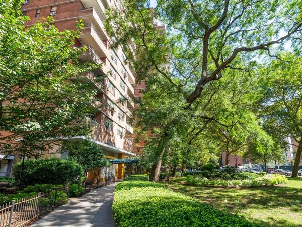 212 East Broadway, Unit G1403, New York (Manhattan), NY 10002