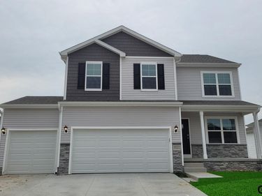 17057 Reynolds Street, Bennington, NE 68007