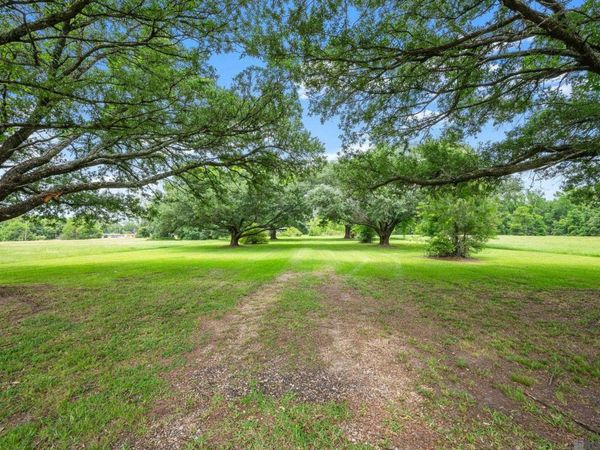 8085 Hooper Rd, Baton Rouge, LA 70811