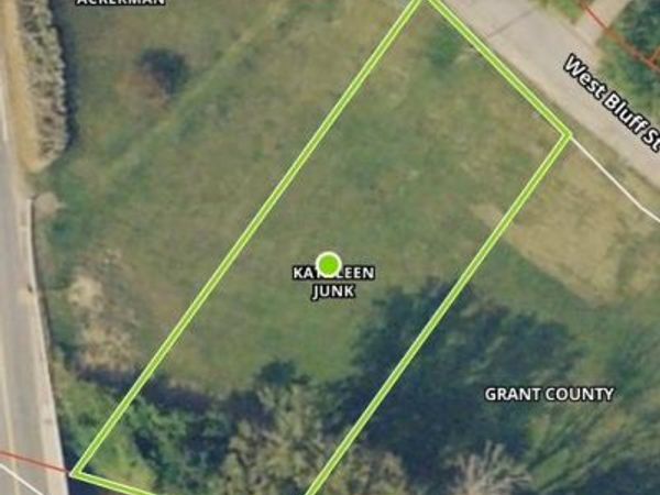 702 Bluff Street, Cassville, WI 53806