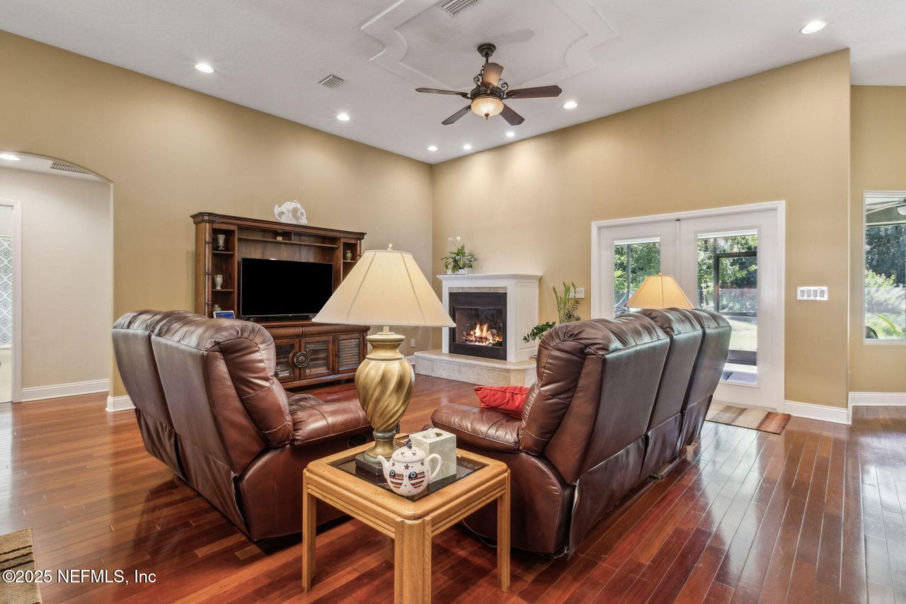 166 Mount Royal Avenue, Crescent City, FL 32112 Photo