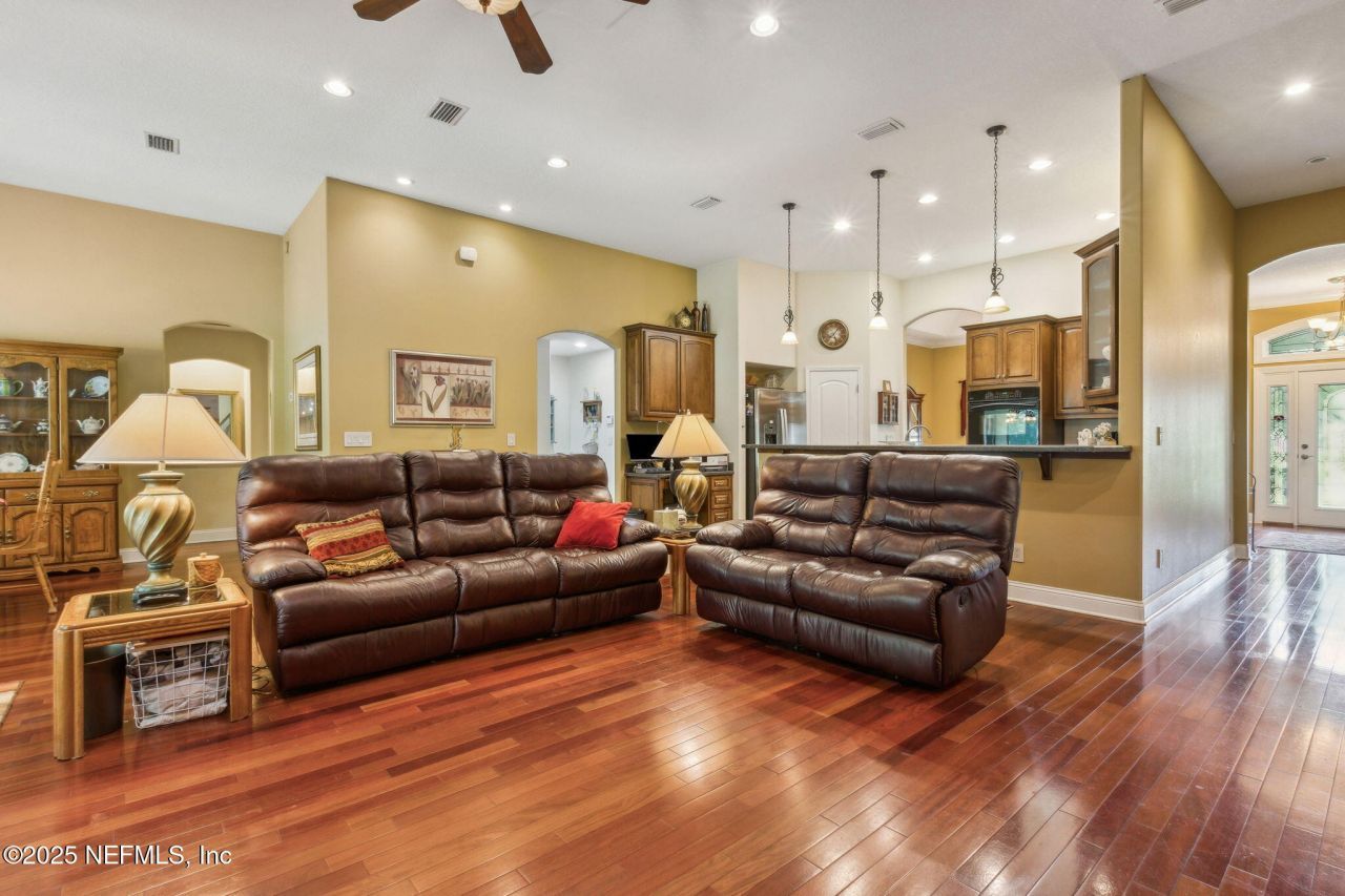 166 Mount Royal Avenue, Crescent City, FL 32112 Photo