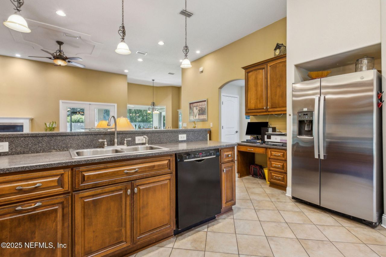 166 Mount Royal Avenue, Crescent City, FL 32112 Photo