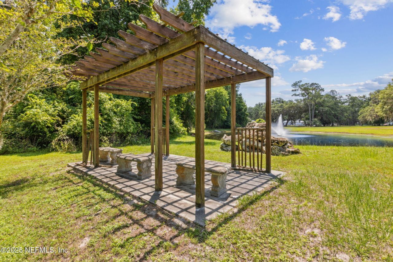 166 Mount Royal Avenue, Crescent City, FL 32112 Photo