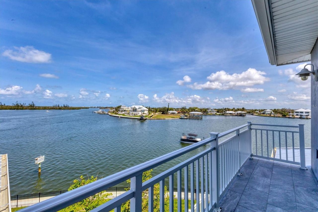 565 Green Dolphin Drive S, Placida, FL 33946 Photo