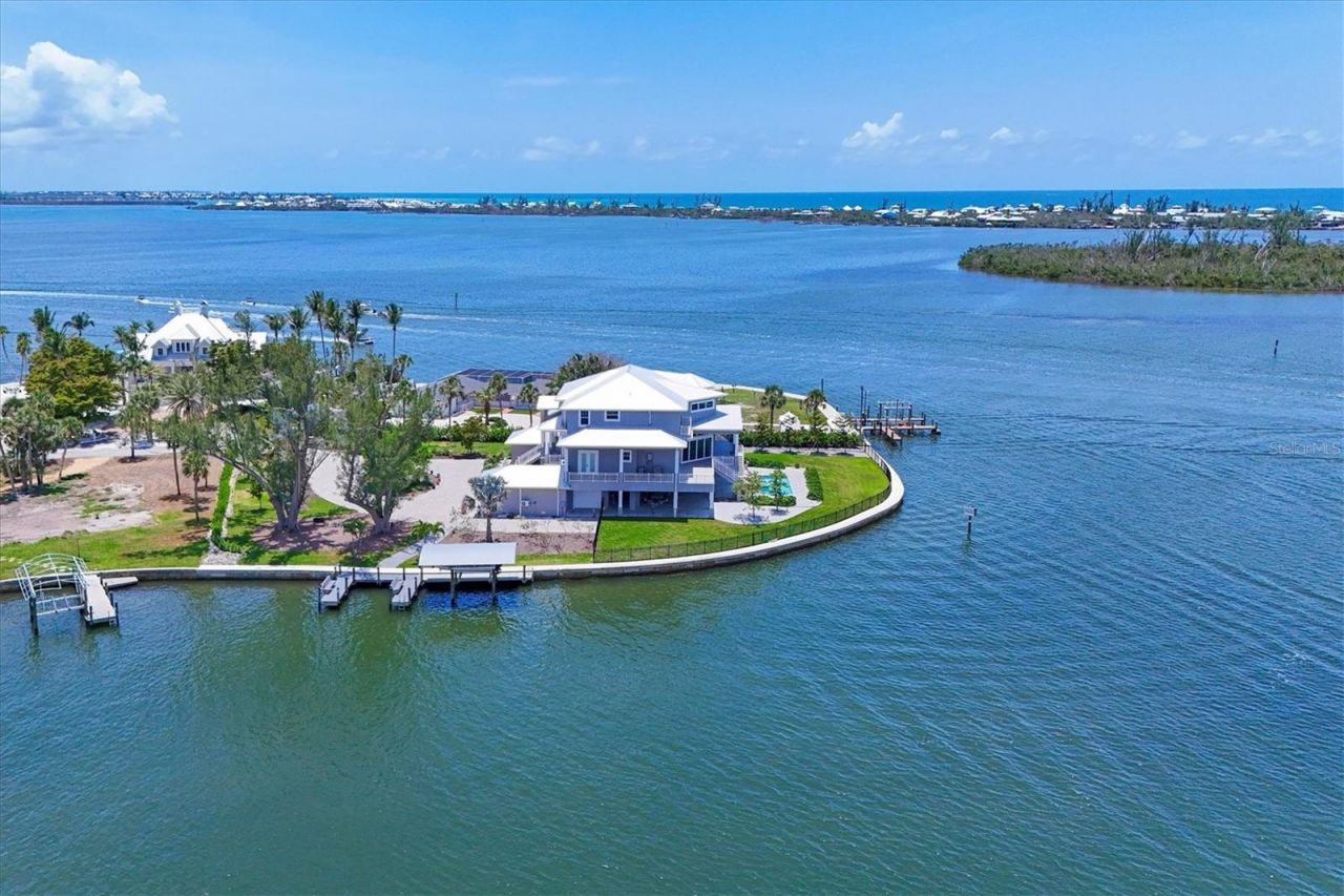 565 Green Dolphin Drive S, Placida, FL 33946 Photo
