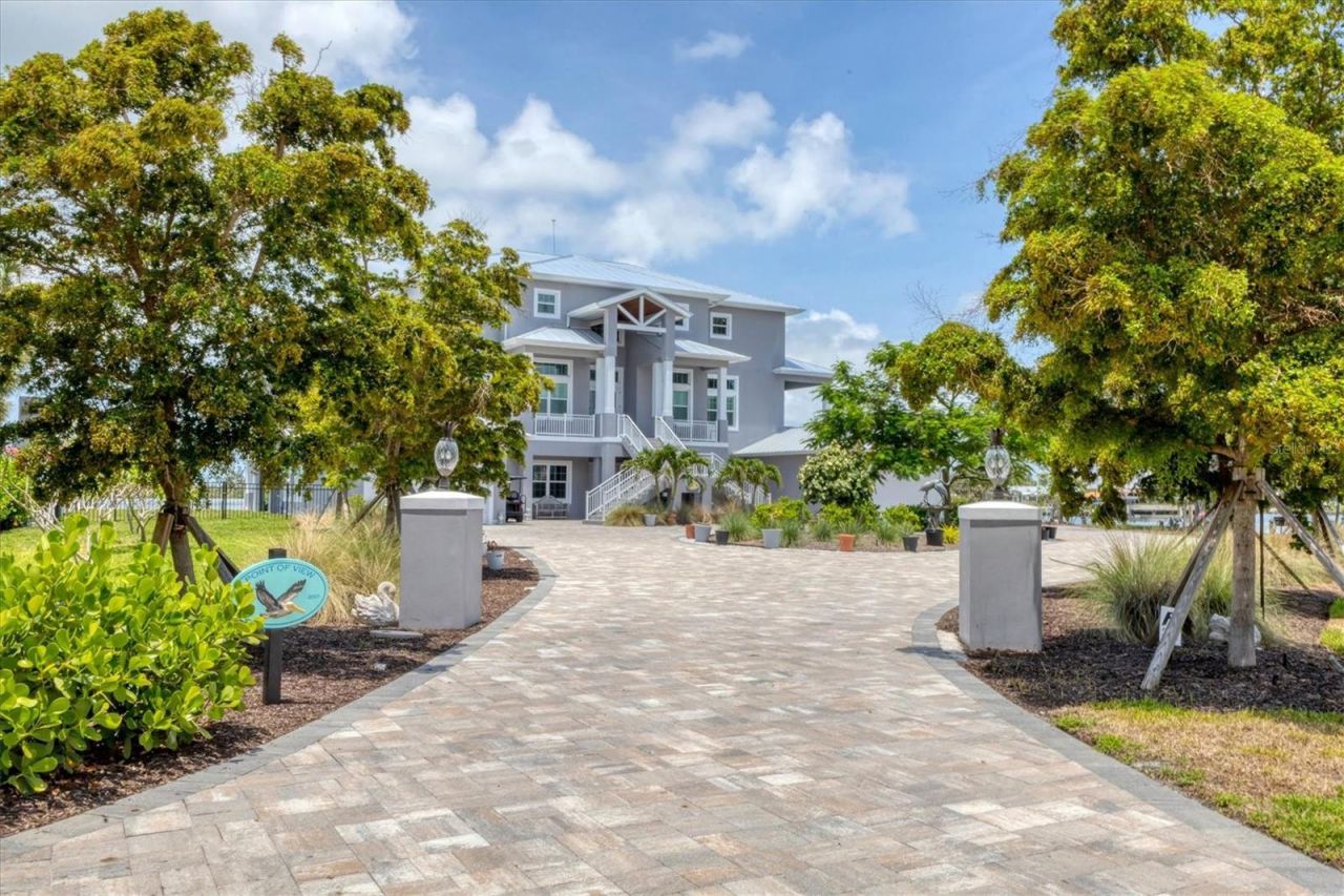 565 Green Dolphin Drive S, Placida, FL 33946 Photo