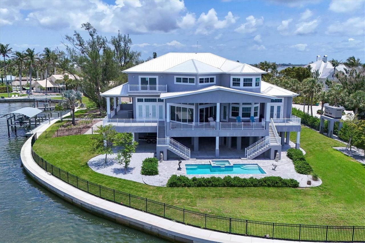 565 Green Dolphin Drive S, Placida, FL 33946 Photo