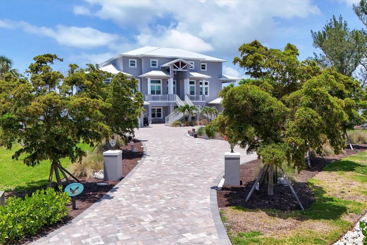 565 Green Dolphin Drive S, Placida, FL 33946 Photo