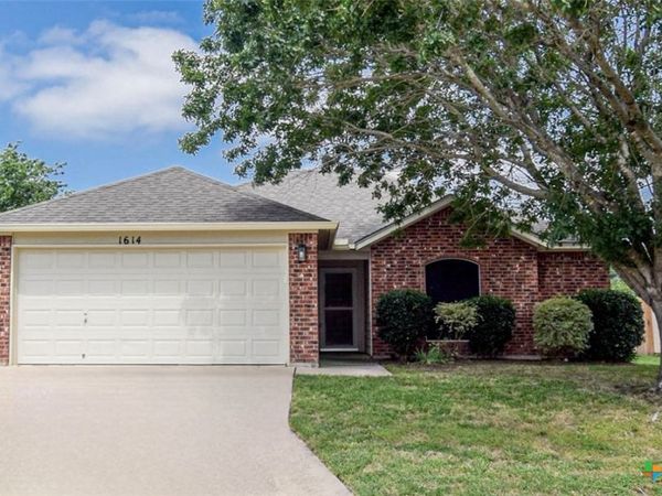 1614 Twisted Oak Drive, Temple, TX 76502