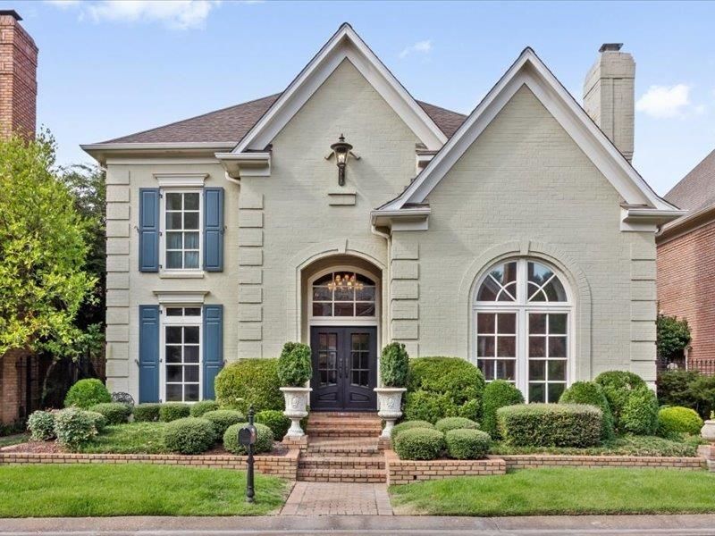 929 E Riverwalk Dr, Memphis, TN 38120 Main Photo