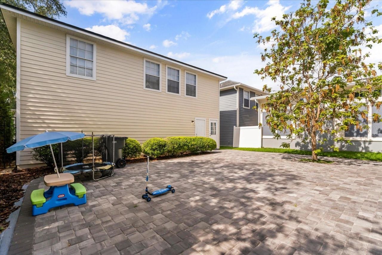 704 Honeysuckle Avenue, Celebration, FL 34747 Photo