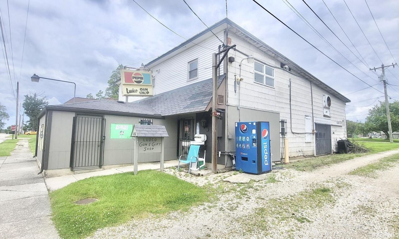 146 W Washington Street, Parker City, IN 47368 Main Photo