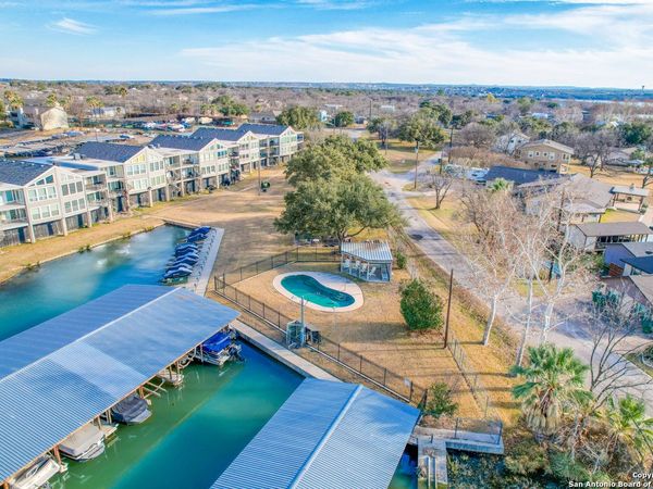 806 Highcrest #19, Granite Shoals, TX 78654