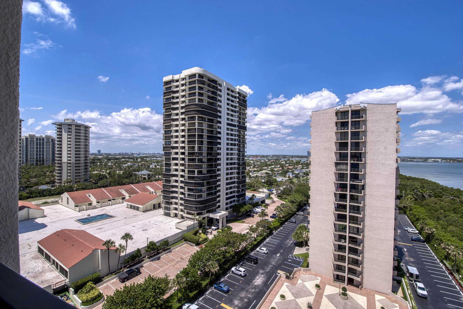 4200 N Ocean Drive, Unit 1-1405, Singer Island, FL 33404 Photo