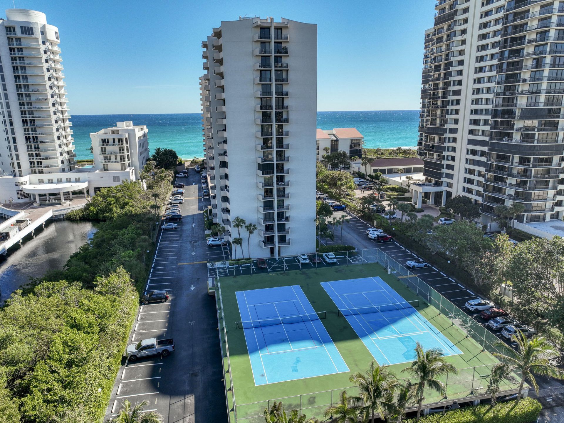 4200 N Ocean Drive, Unit 1-1405, Singer Island, FL 33404 Photo