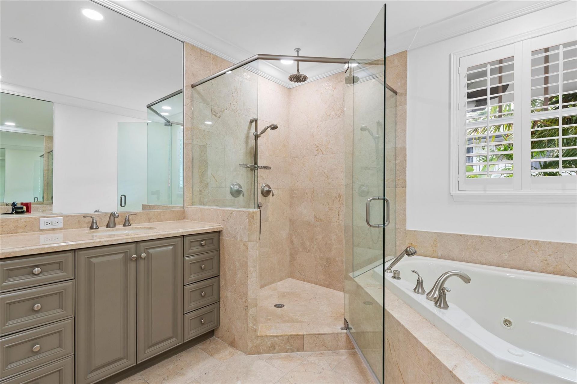 220 NE 15th Ave, Unit 220, Fort Lauderdale, FL 33301 Photo