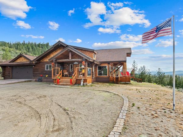 33905 Winterwood Ln, Davenport, WA 99122