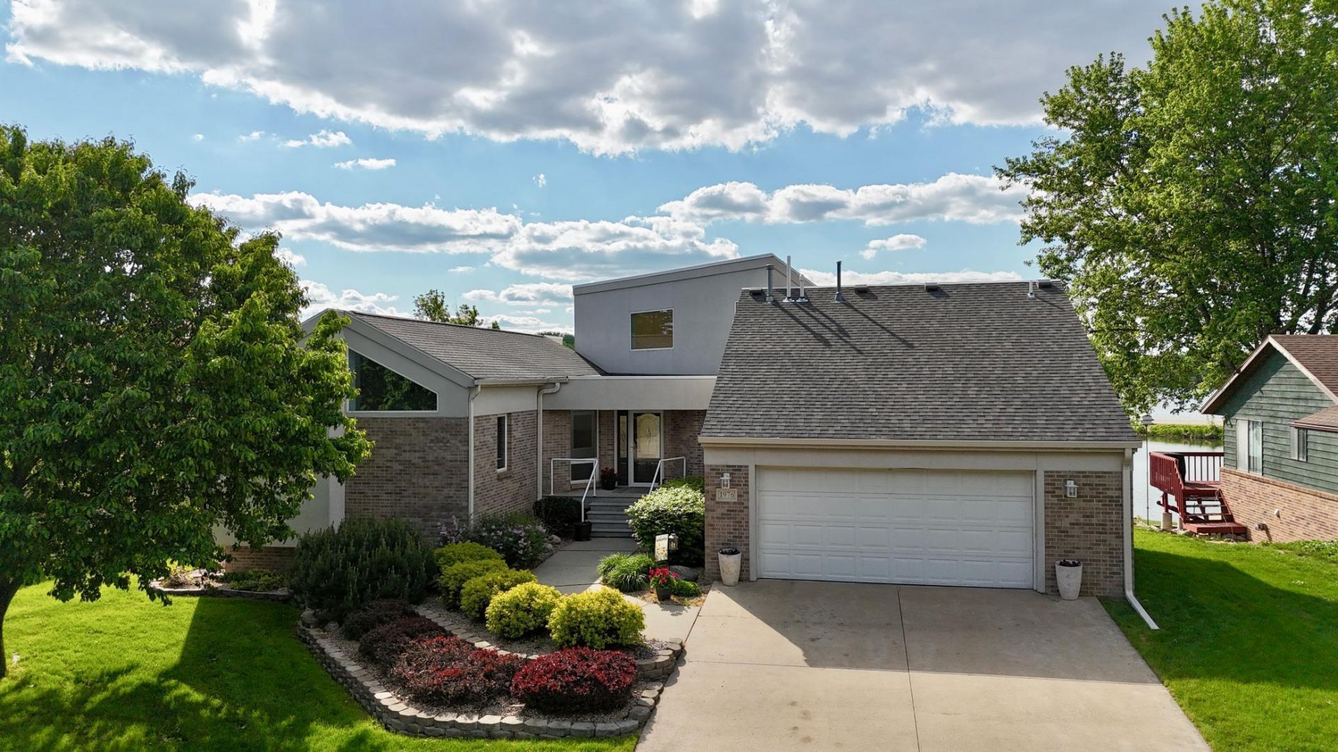 1976 Bay Street, Worthington, MN 56187