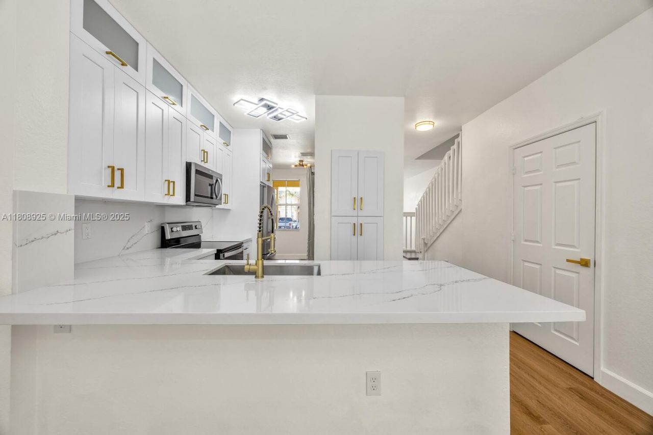 2928 SE 2nd St, Unit 5, Homestead, FL 33033 Photo