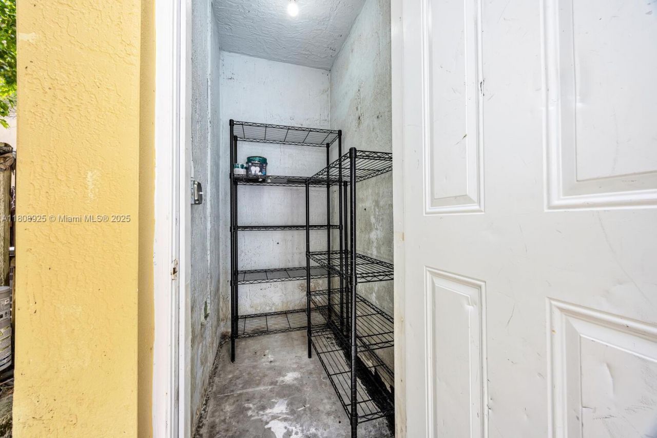 2928 SE 2nd St, Unit 5, Homestead, FL 33033 Photo