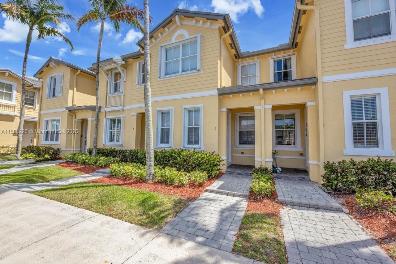 2928 SE 2nd St, Unit 5, Homestead, FL 33033 Photo