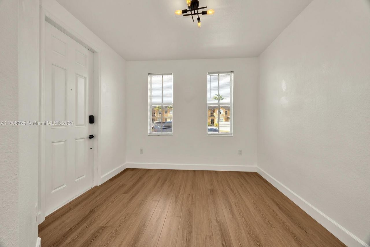 2928 SE 2nd St, Unit 5, Homestead, FL 33033 Photo