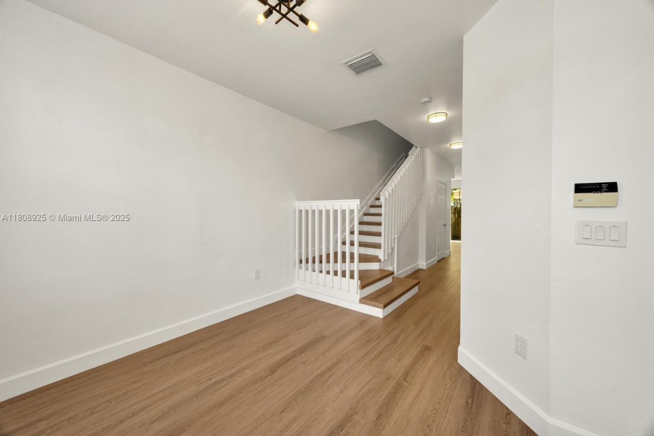 2928 SE 2nd St, Unit 5, Homestead, FL 33033 Photo