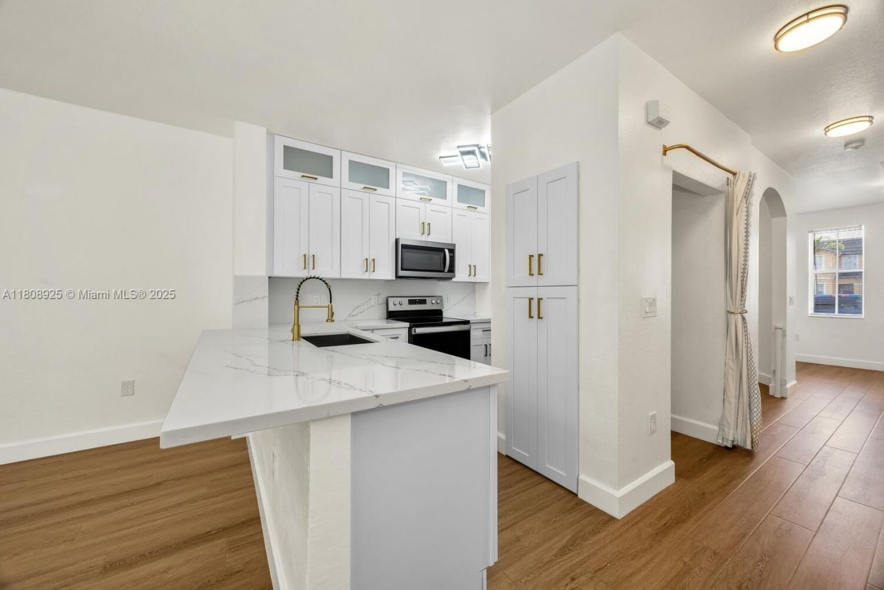 2928 SE 2nd St, Unit 5, Homestead, FL 33033 Photo