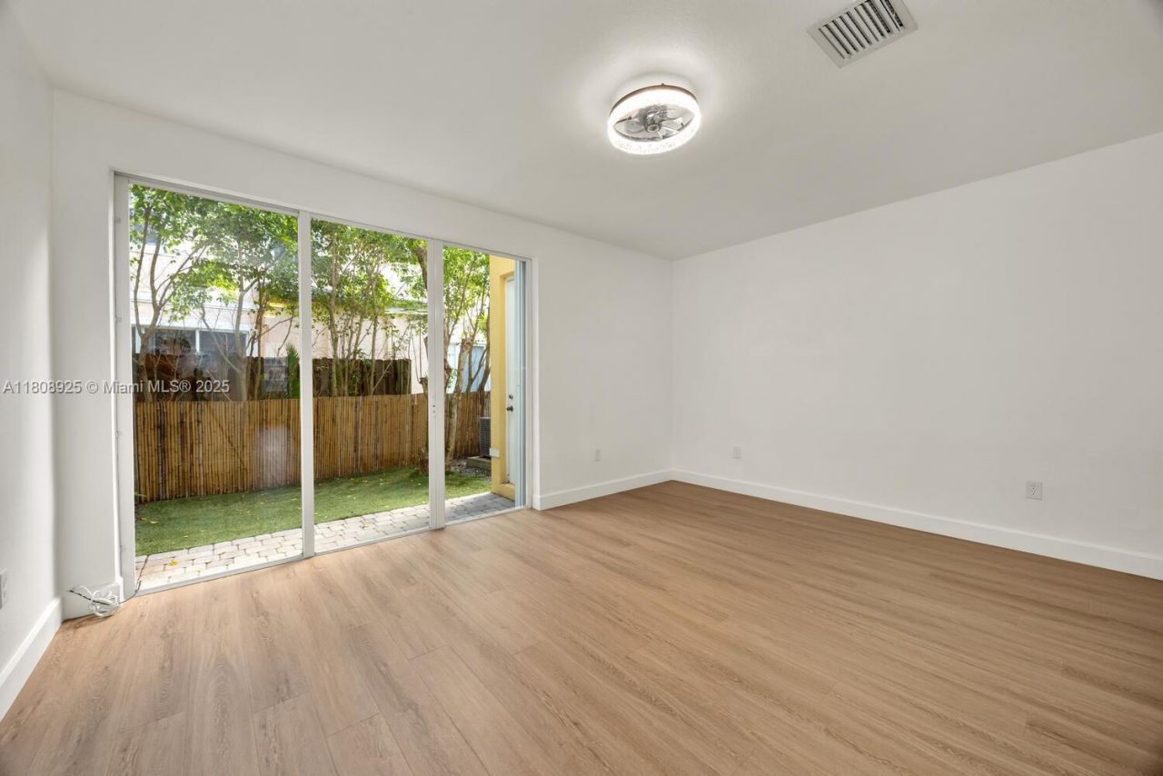 2928 SE 2nd St, Unit 5, Homestead, FL 33033 Photo