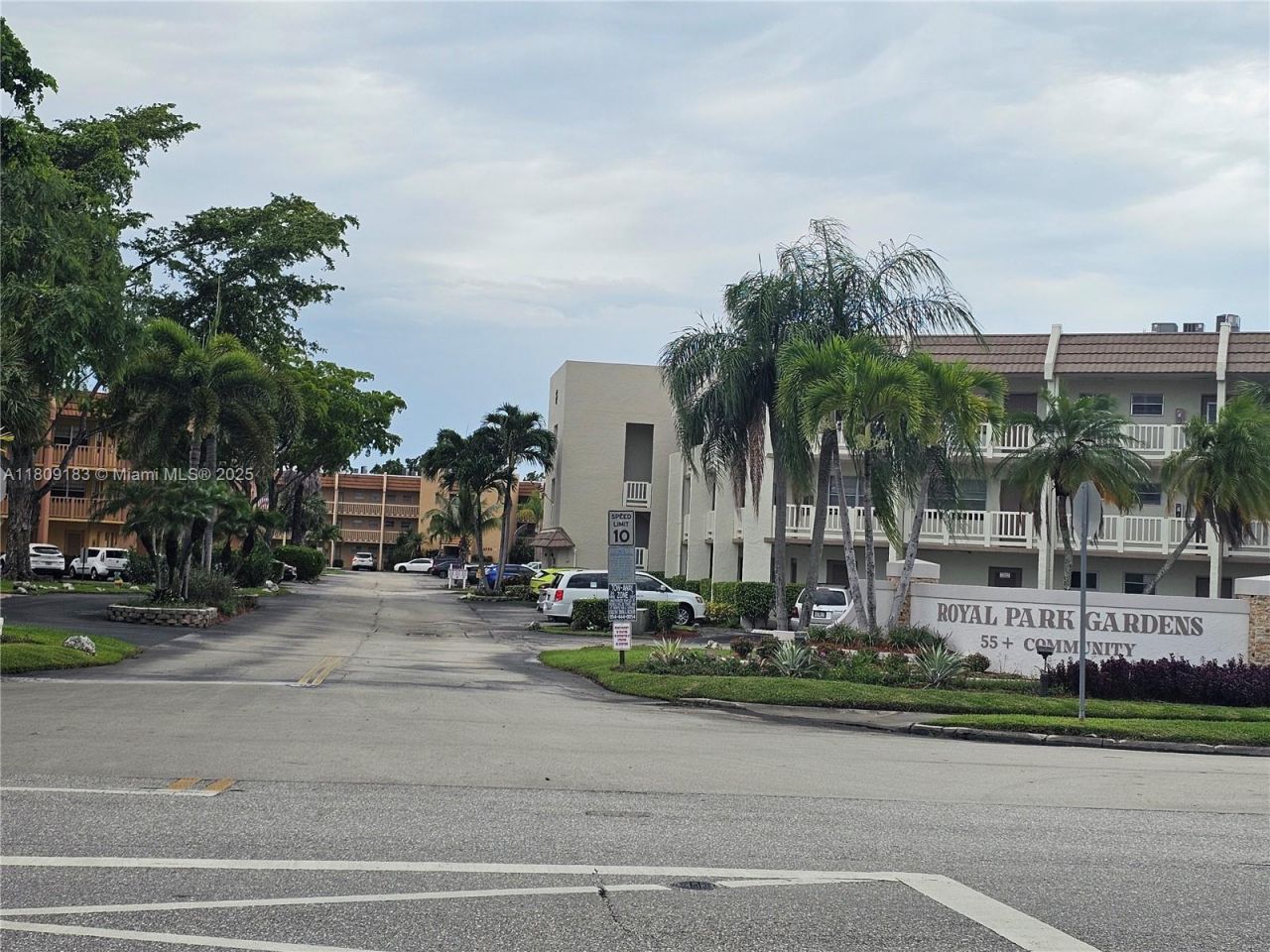6850 R O Y A L Palm Bl, Unit 209-G, Margate, FL 33063 Photo