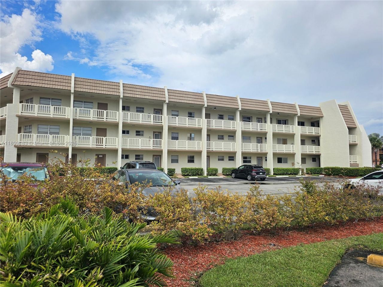 6850 R O Y A L Palm Bl, Unit 209-G, Margate, FL 33063 Photo