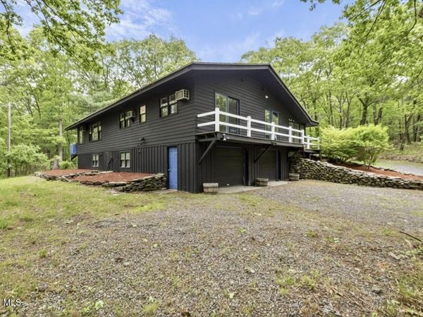 100 Schnackenberg Road, Ghent, NY 12075