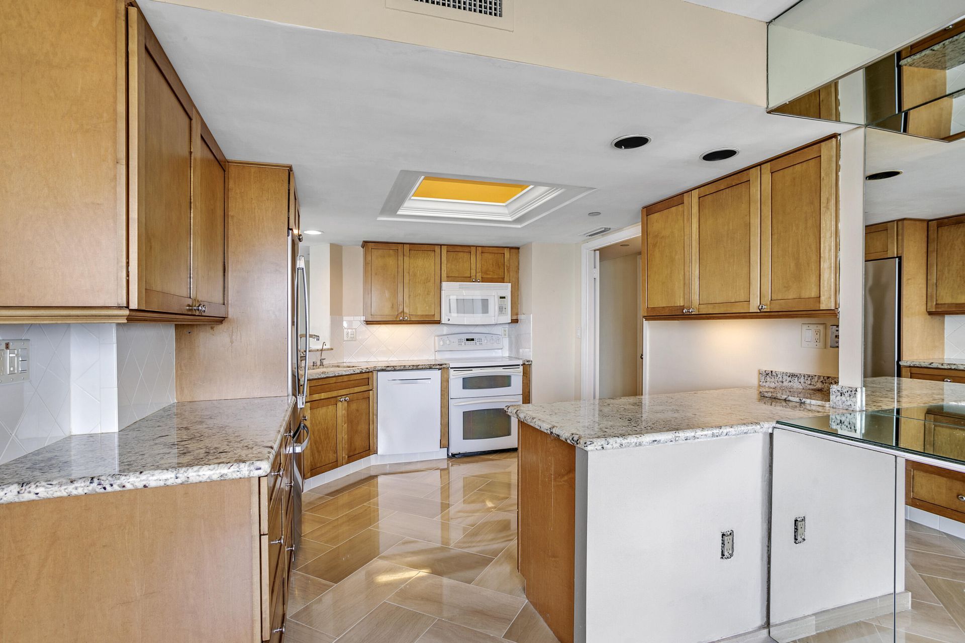 5080 N Ocean Drive, Unit 10c, Singer Island, FL 33404 Photo