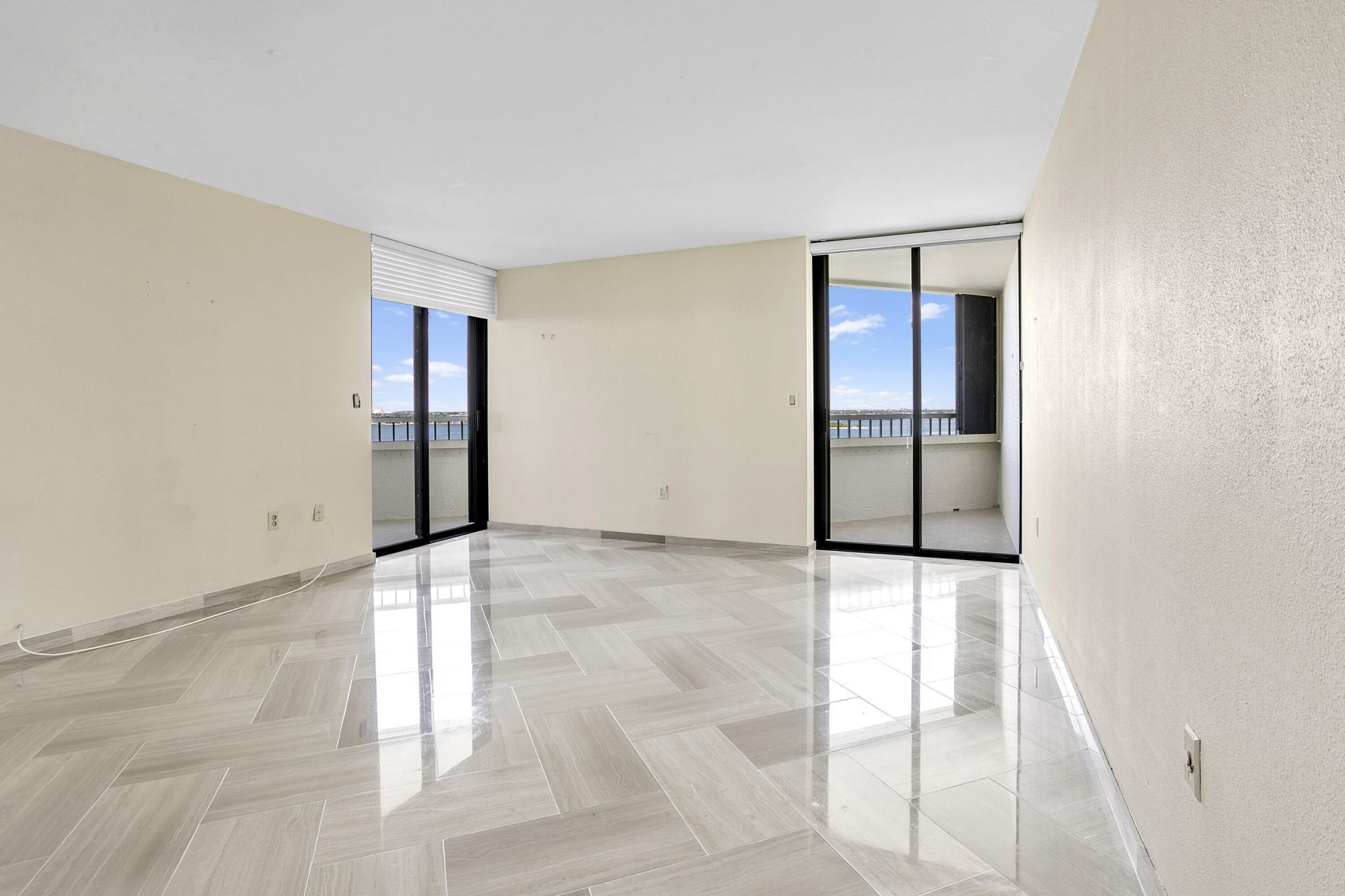 5080 N Ocean Drive, Unit 10c, Singer Island, FL 33404 Photo