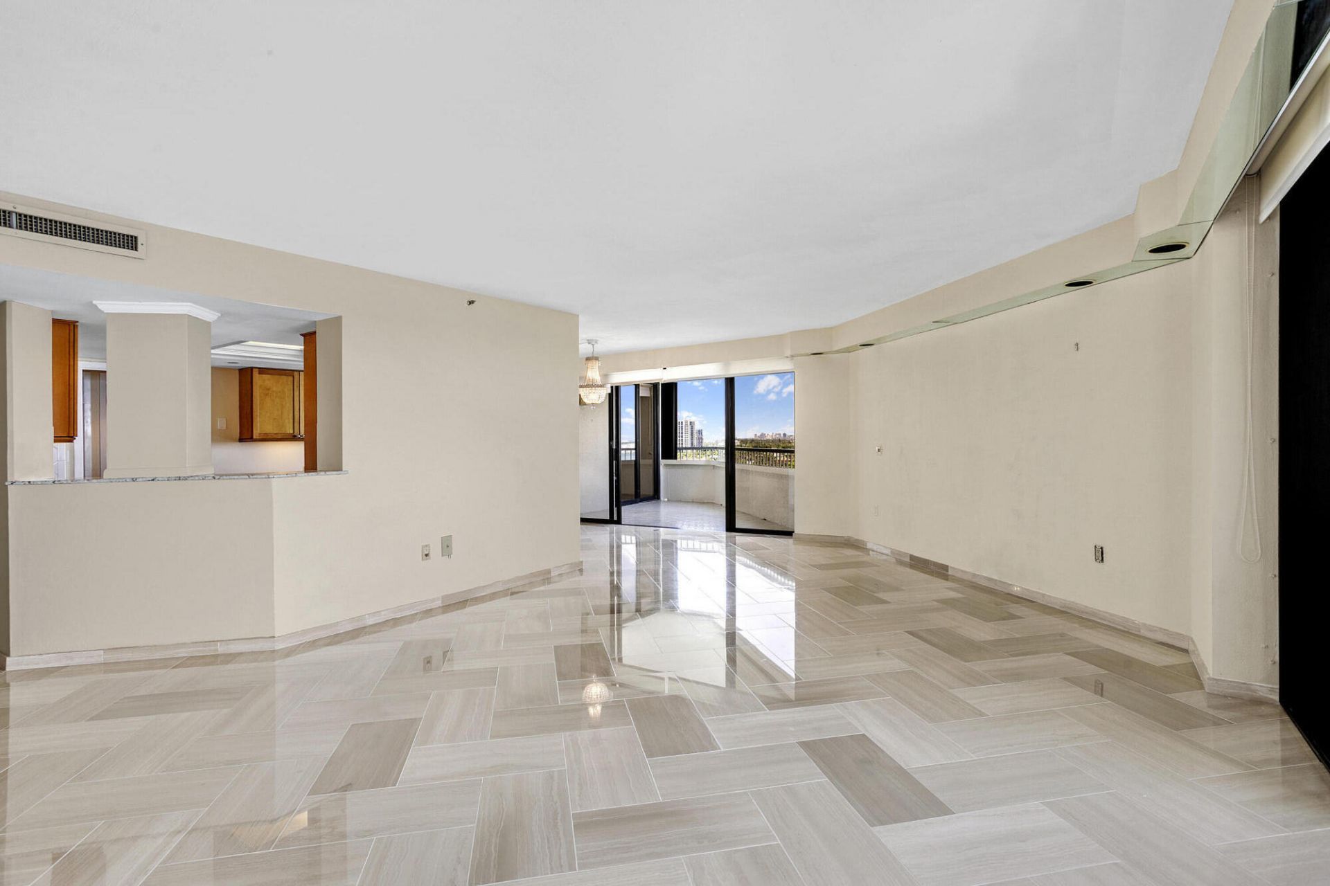 5080 N Ocean Drive, Unit 10c, Singer Island, FL 33404 Photo