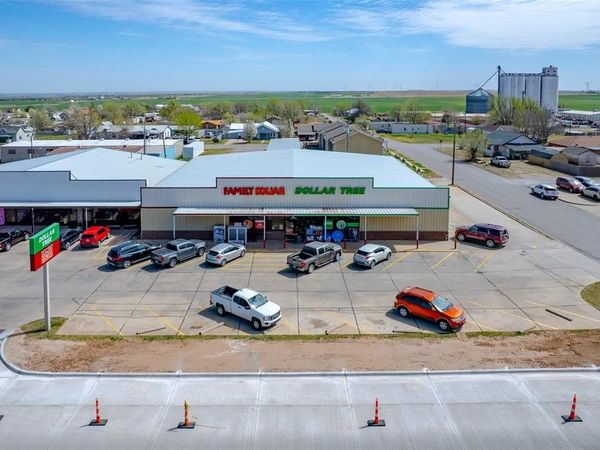 301 N Broadway Avenue, Hinton, OK 73047