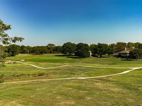 7882 Seneca Lake Road, Ozawkie, KS 66070