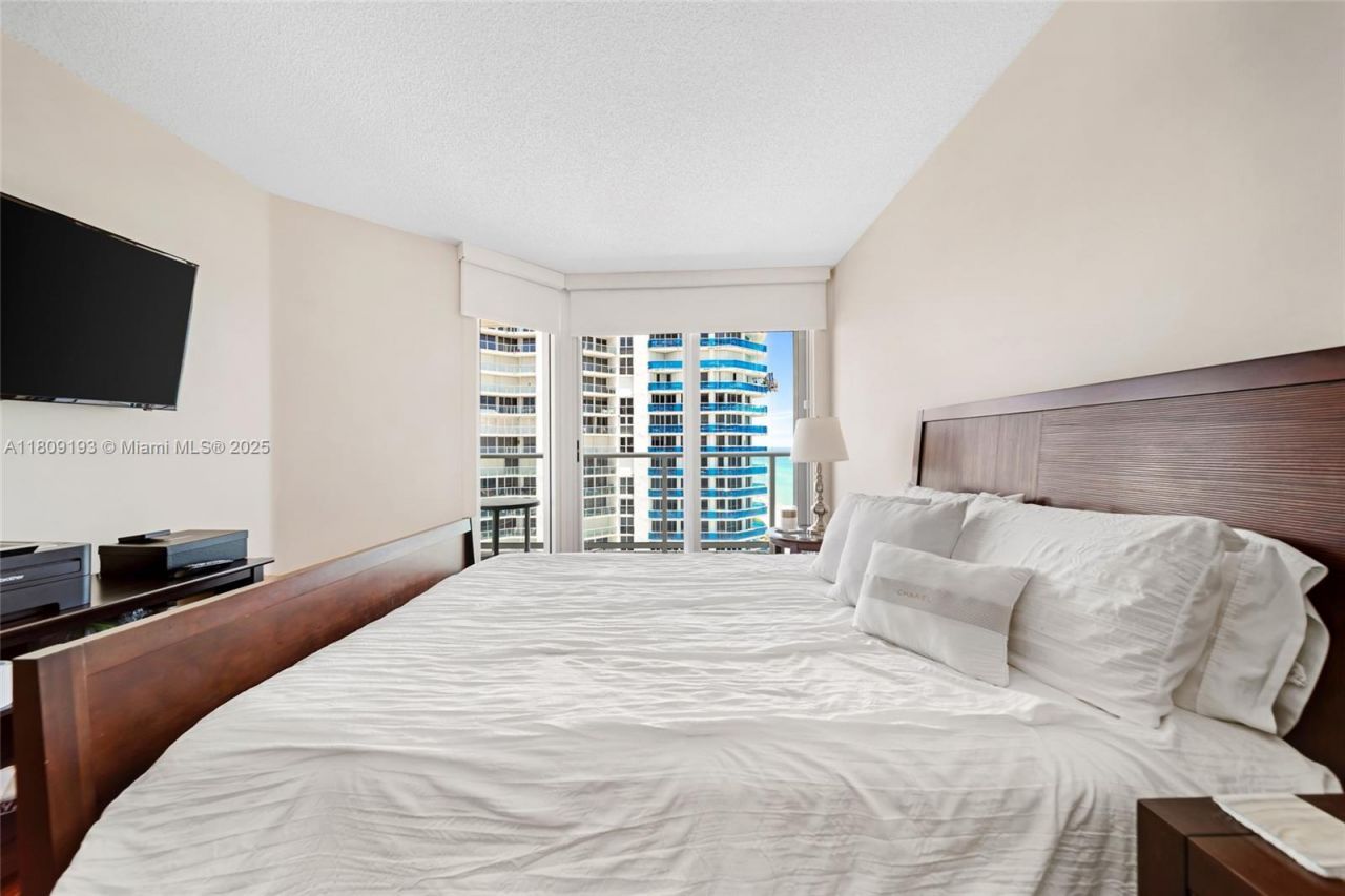 16445 Collins Ave, Unit 2226, Sunny Isles Beach, FL 33160 Photo